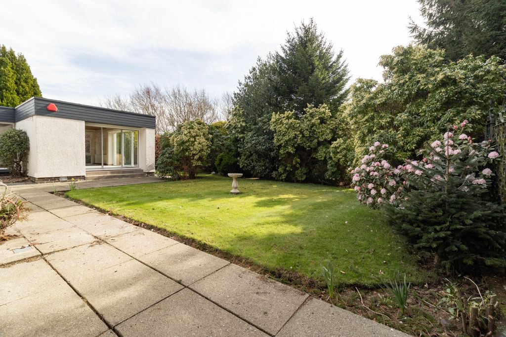 Property photo 2 of 56 Garden