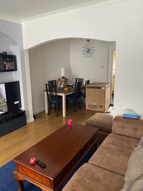 Property photo 3 of 8