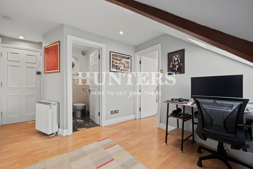 Property photo 2 of 10 Office Space/ Entrance