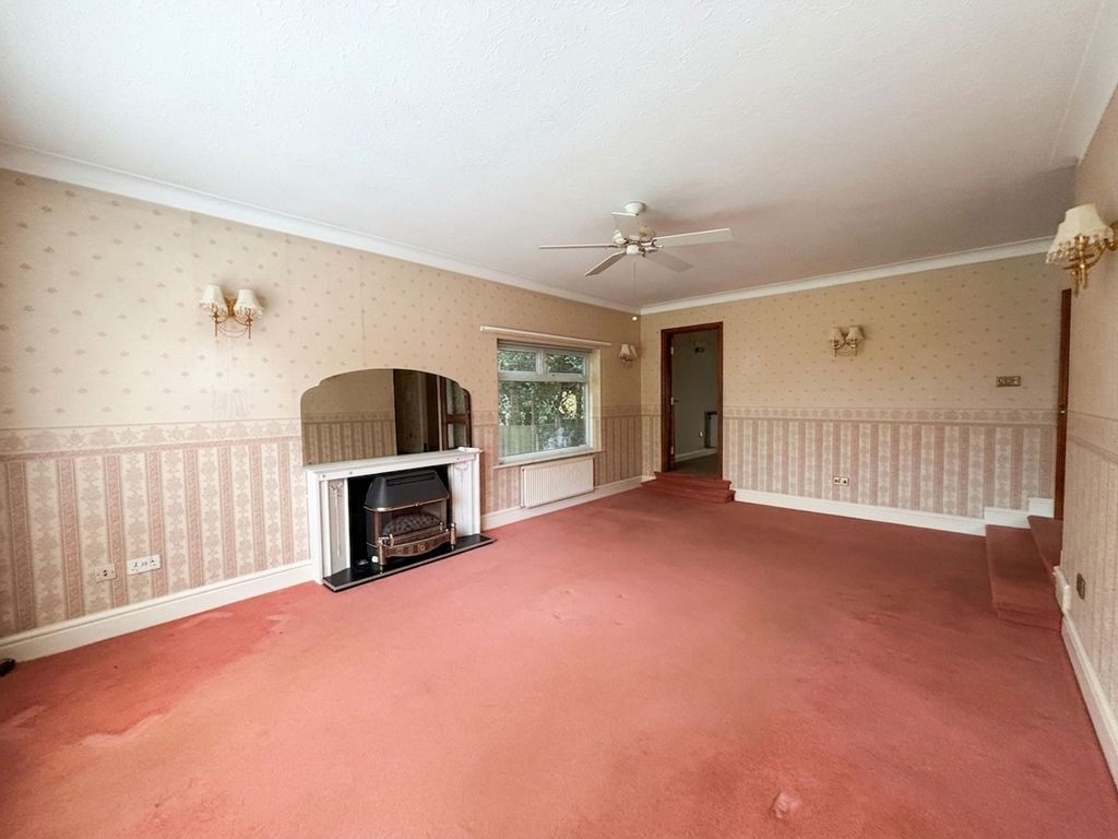 Property photo 3 of 23