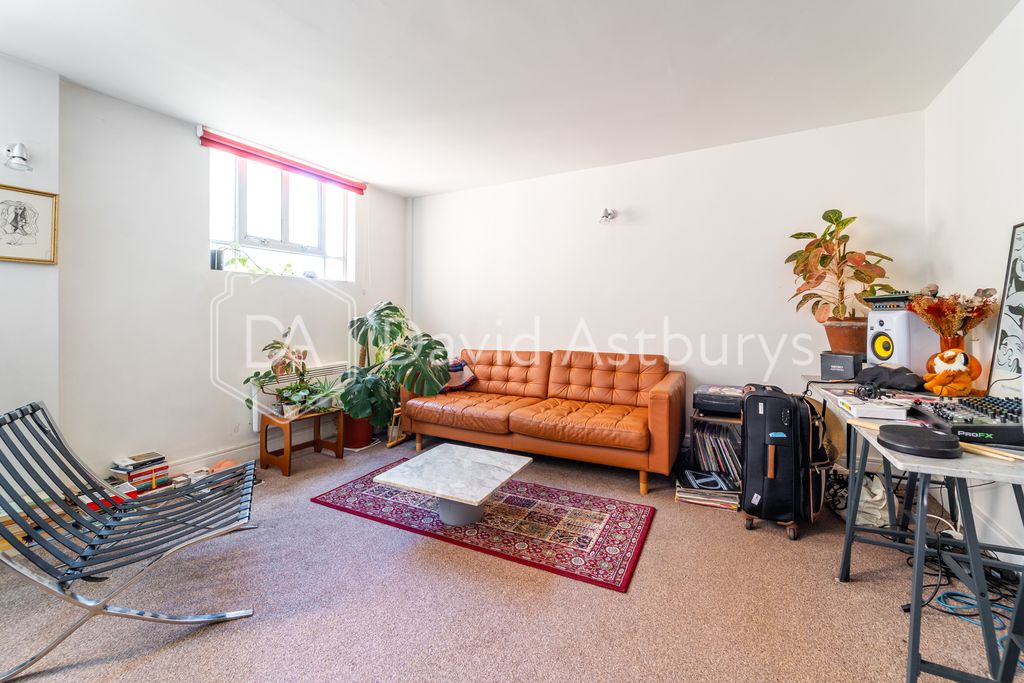 Property photo 3 of 14 Ndb08992