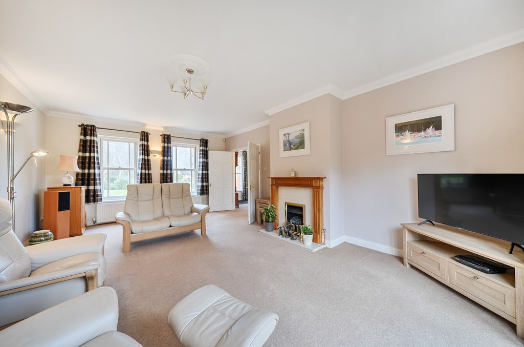 Property photo 2 of 24 138836618693Ac8Ed61981