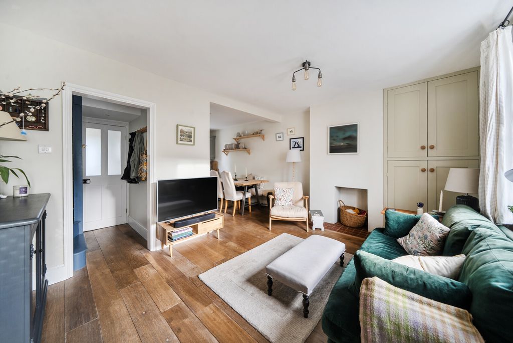 Property photo 2 of 17 1406286-25-697cc7...