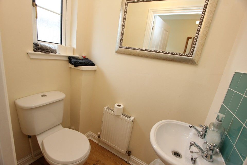Property photo 3 of 14 WC