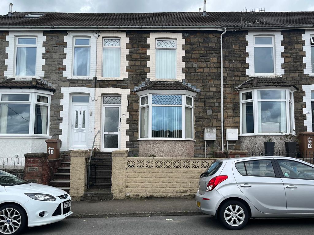 Property photo 1 of 27