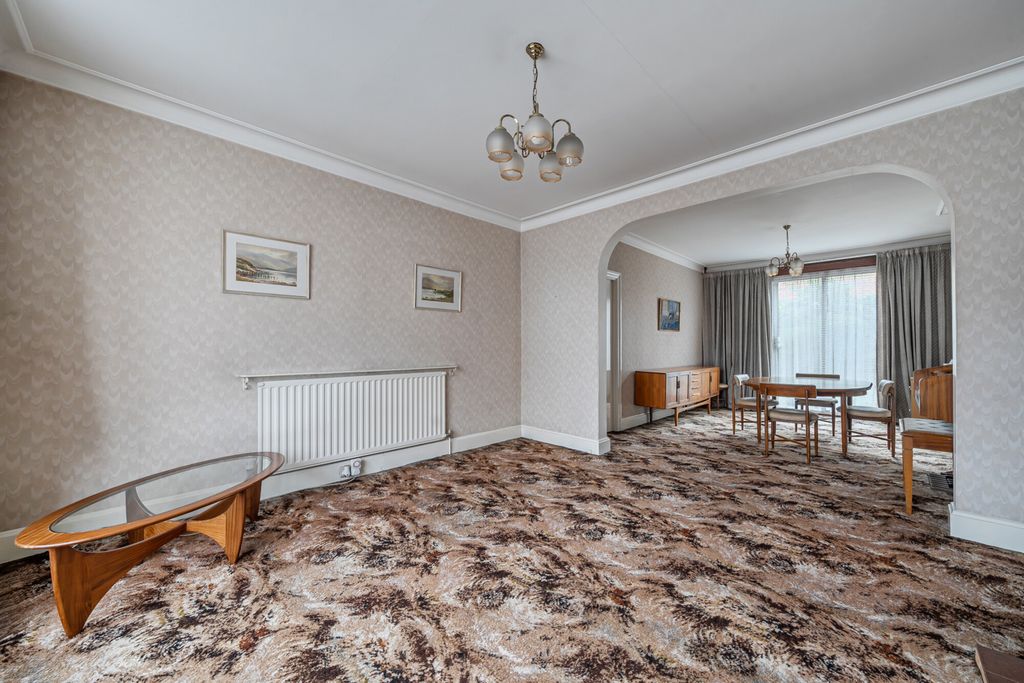 Property photo 2 of 16 1416483-12-699702...