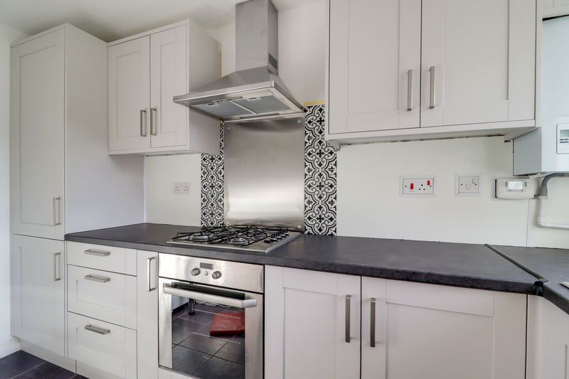 Property photo 2 of 9 Photo 3