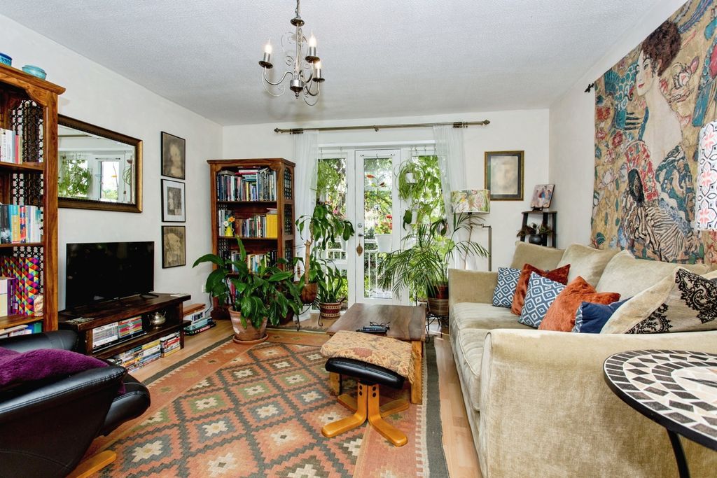 Property photo 1 of 13 Pbox-Img.Jpg