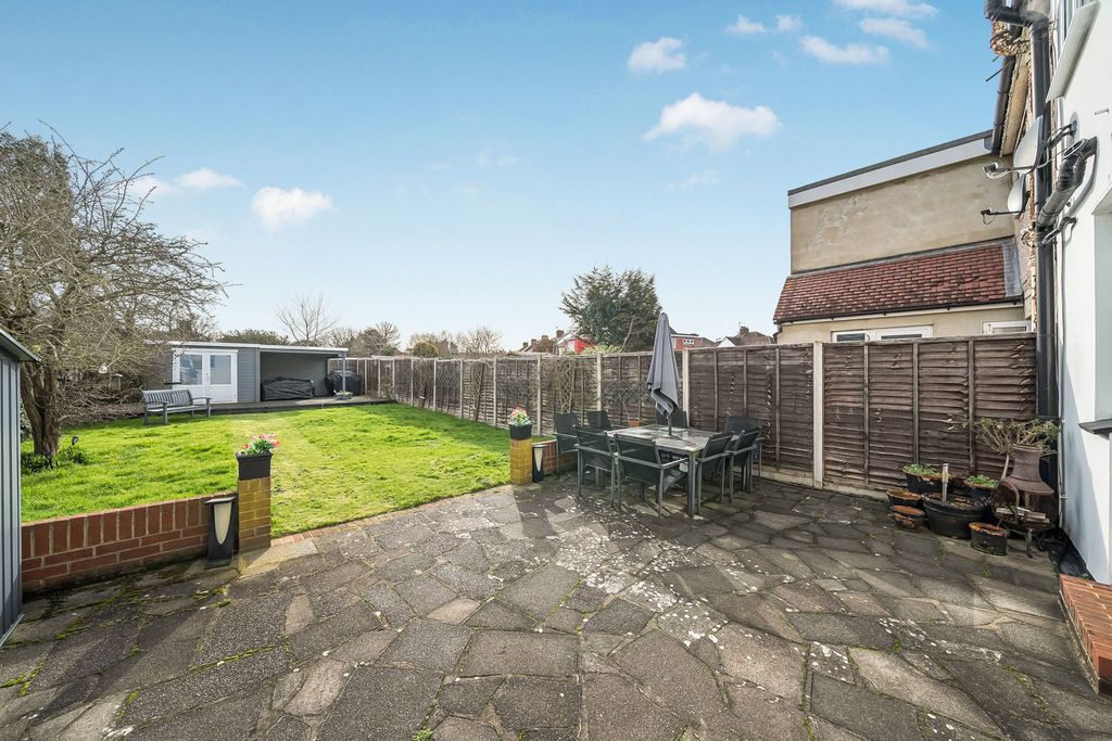Property photo 1 of 21