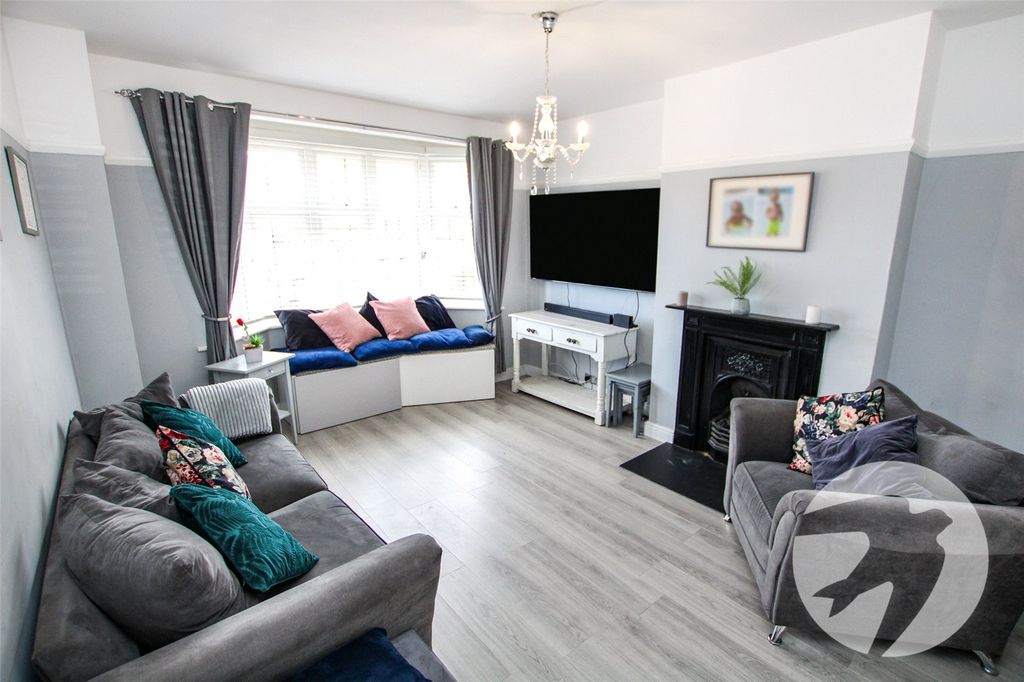 Property photo 2 of 16 Picture No. 04