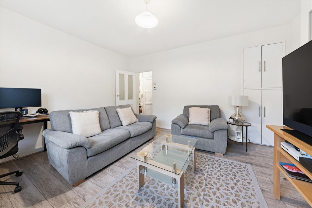 Property photo 1 of 15 Image