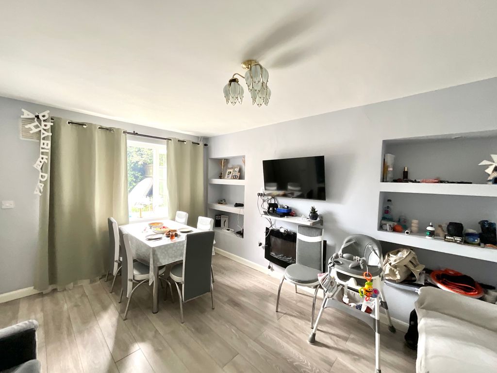 Property photo 3 of 15 Img_7267