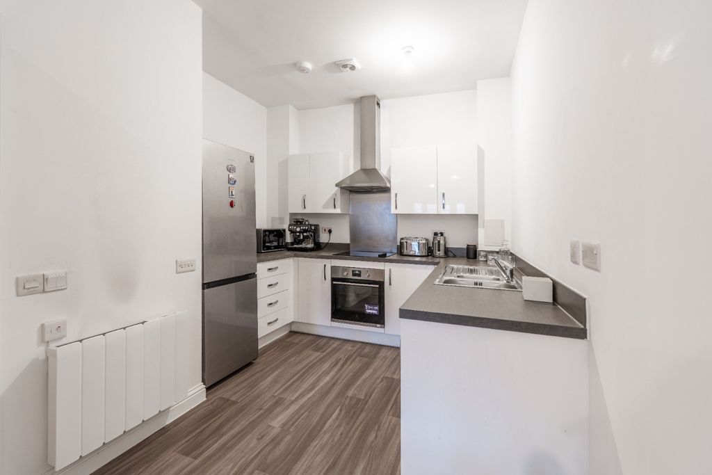 Property photo 3 of 18 4847543