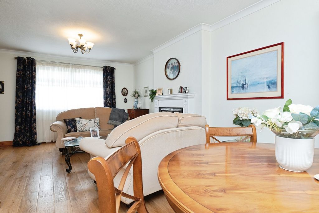 Property photo 2 of 15 Lounge/Dining Room