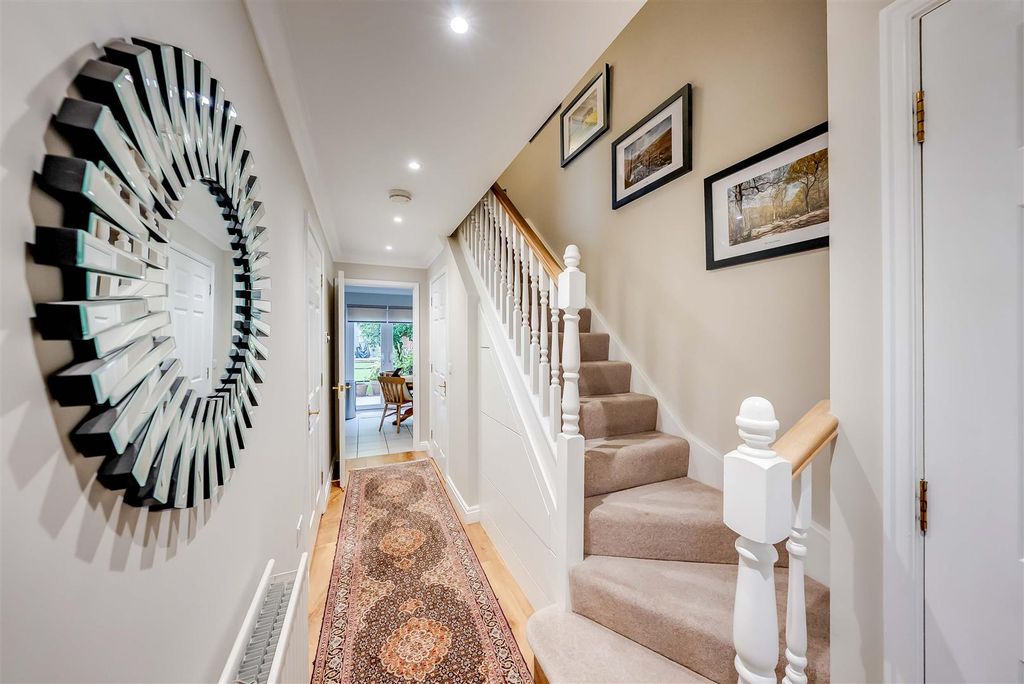 Property photo 3 of 23 Entrance Hall.Jpg