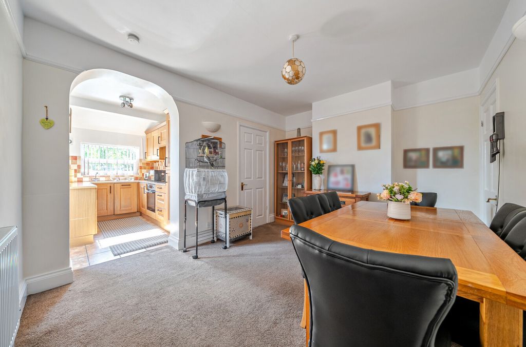 Property photo 3 of 10 1450813-7-69Efb8A...