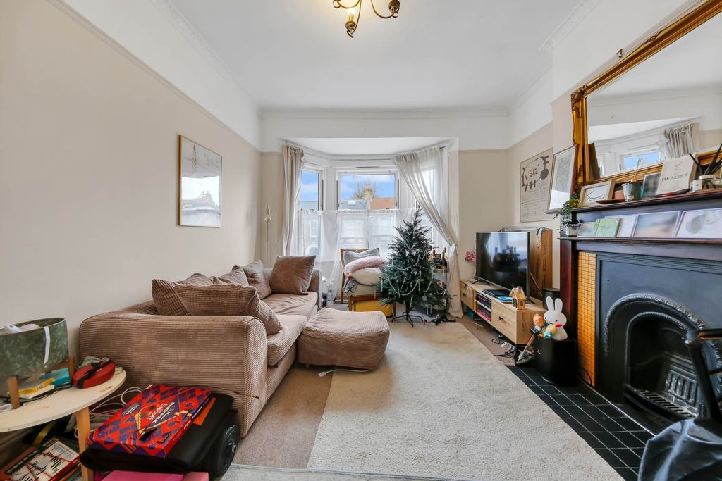 Property photo 3 of 13