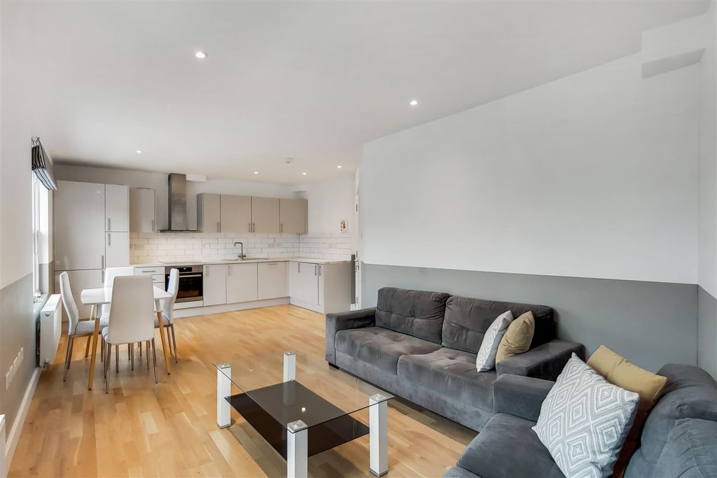 Property photo 2 of 13 4_Kitchen-Reception-1.Jpg