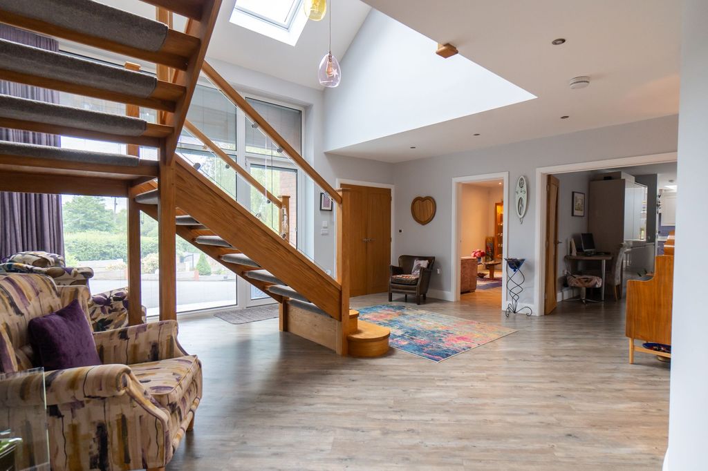 Property photo 2 of 45