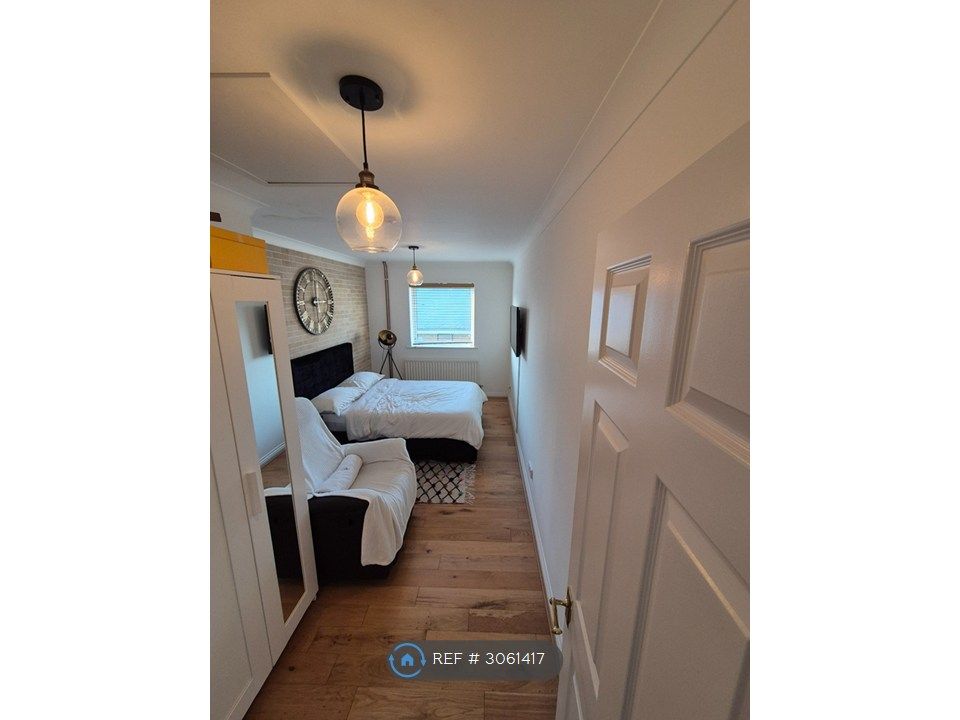 Property photo 3 of 5 Bedroom 2