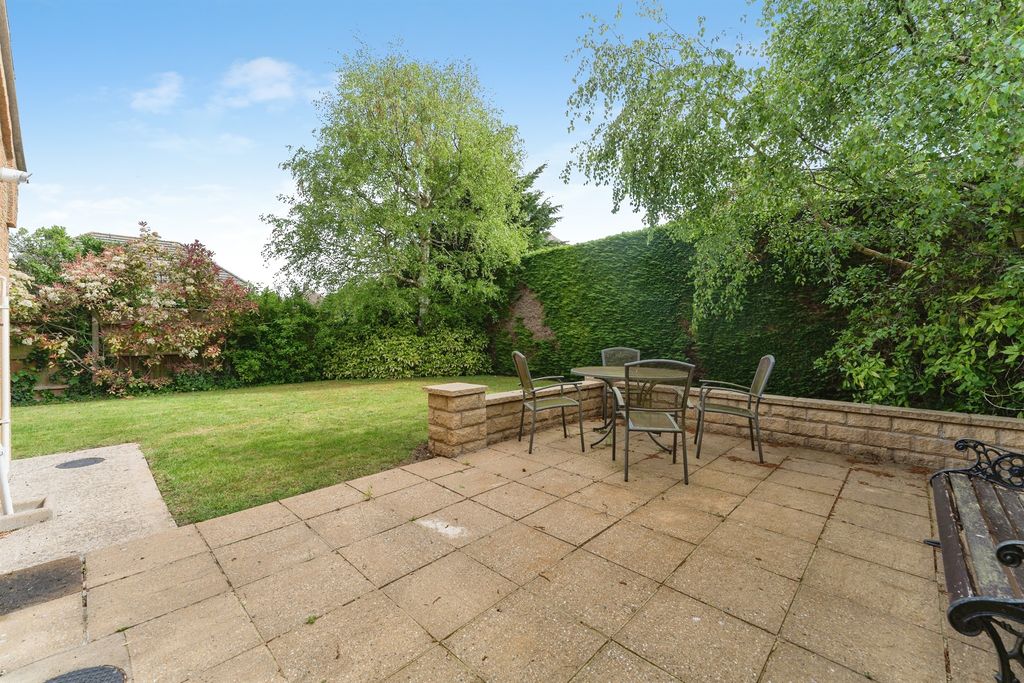Property photo 3 of 24