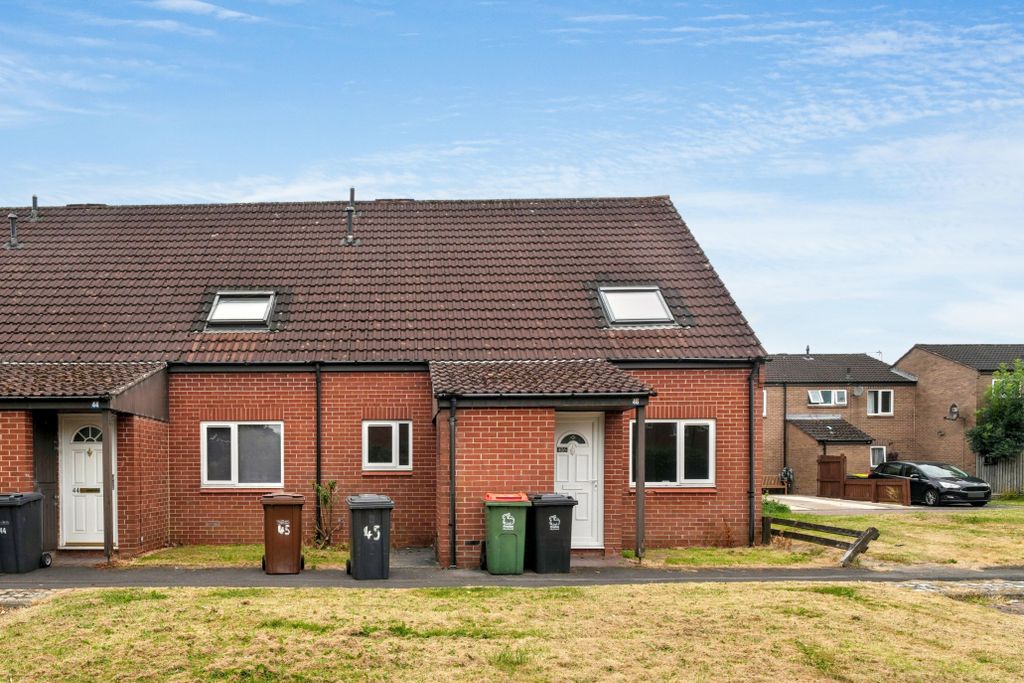 Property photo 1 of 14 45 Thistlecroft, Ingol, Preston, Lancashire, Pr2 7Bs