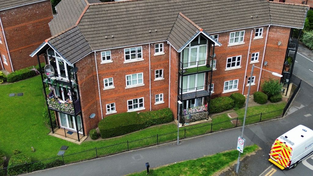 Property photo 2 of 11