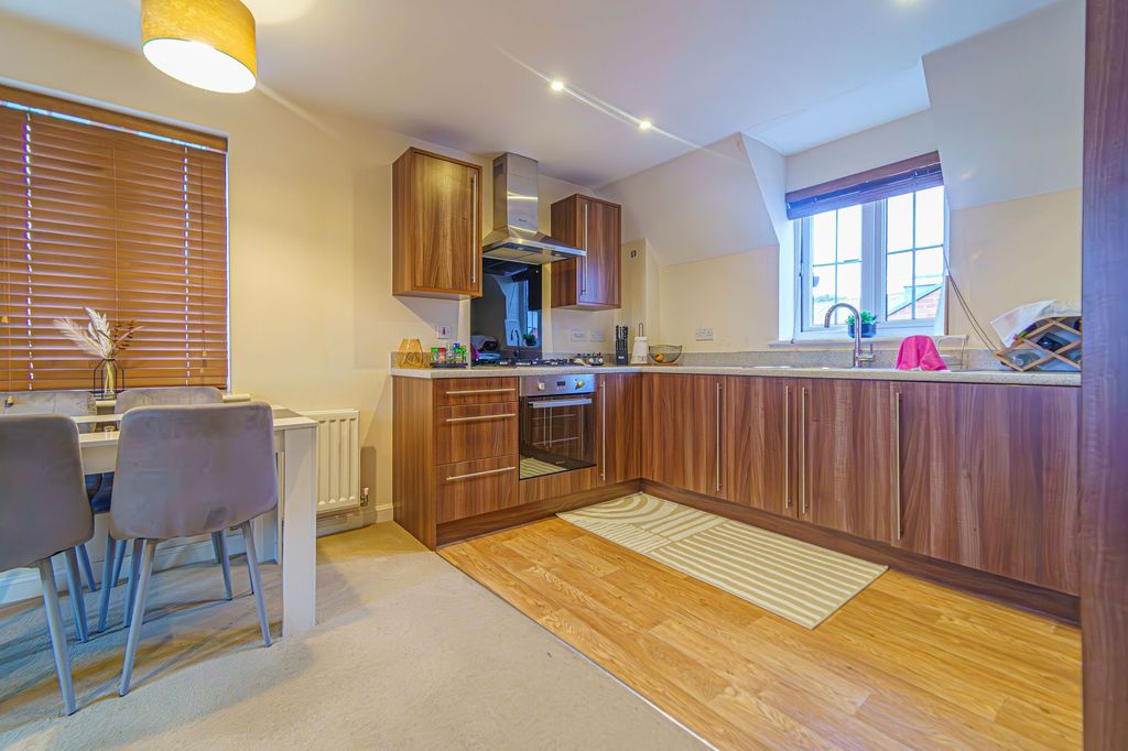 Property photo 3 of 25