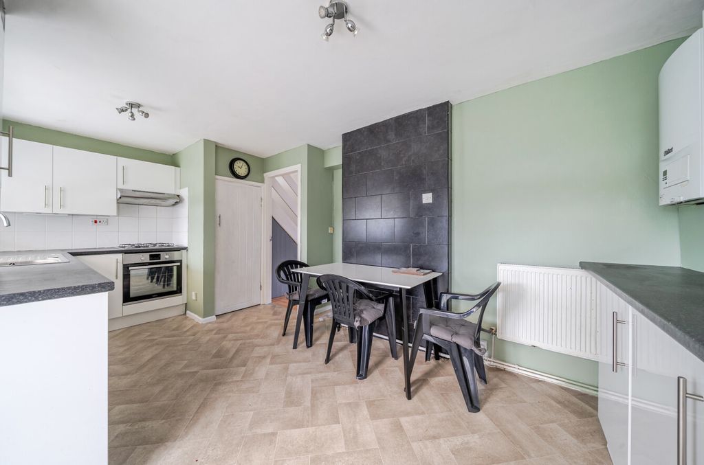 Property photo 3 of 13 1464965-16-6A0c37...