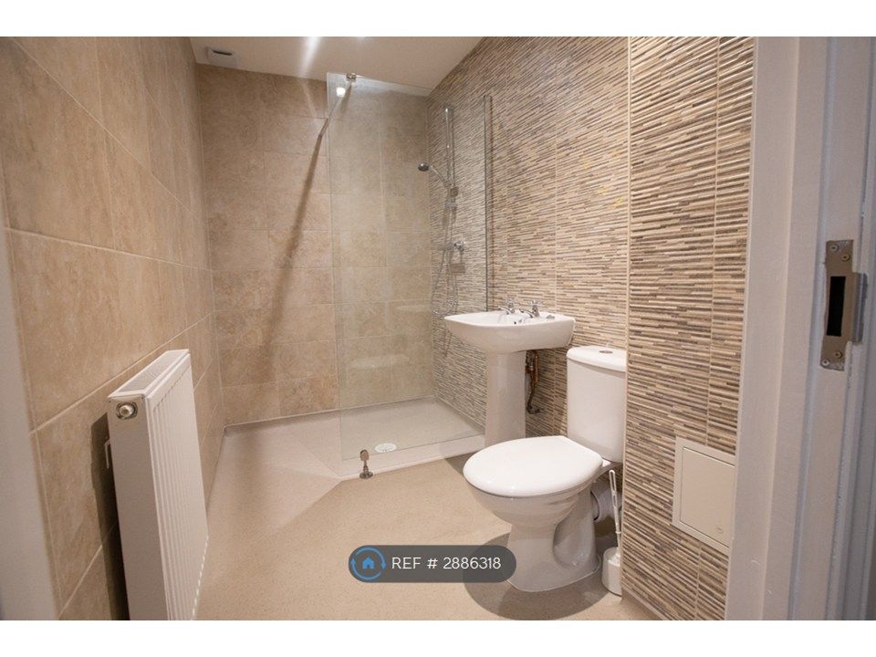 Property photo 3 of 5