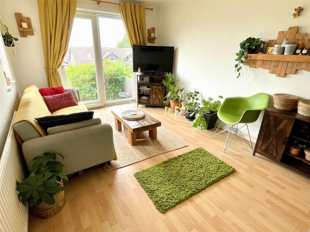 Property photo 2 of 23 Living Room