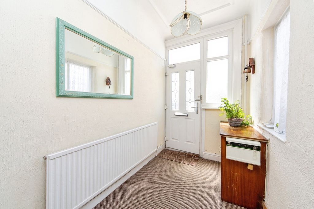 Property photo 3 of 28 Pbox-Img.Jpg