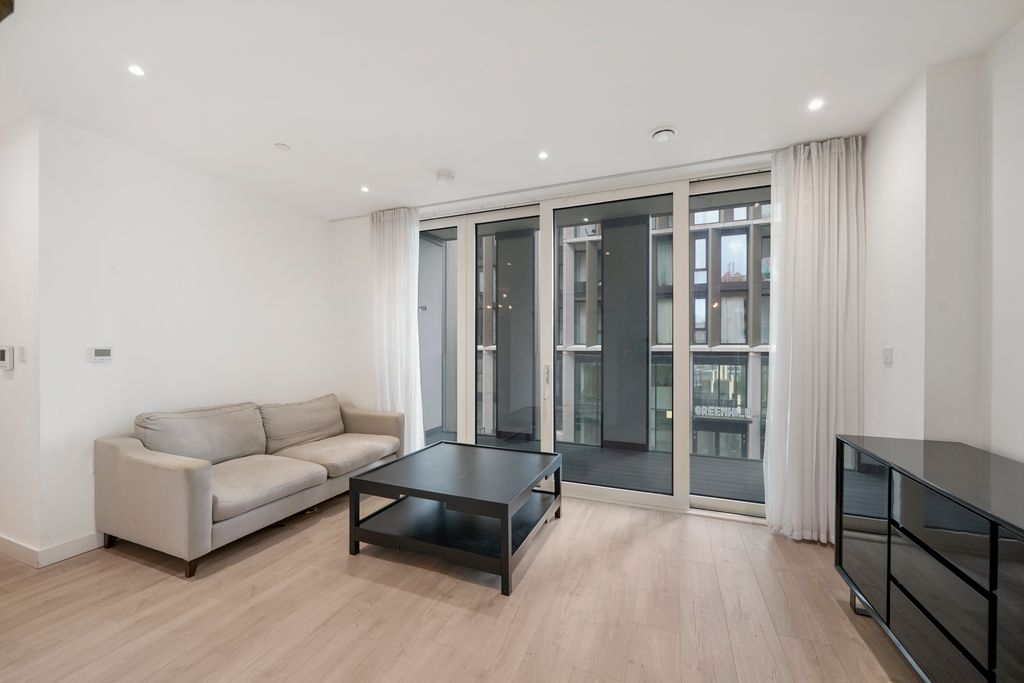 Property photo 2 of 26