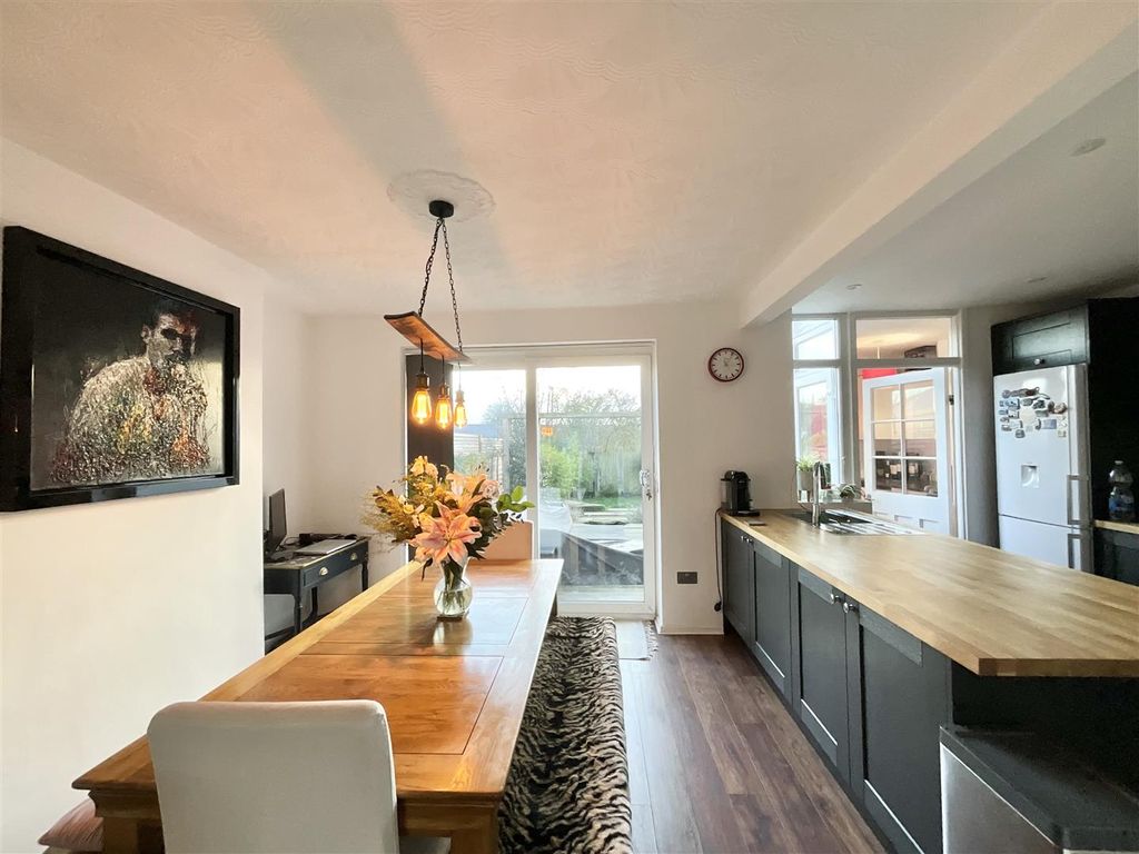 Property photo 2 of 15 Dining Area