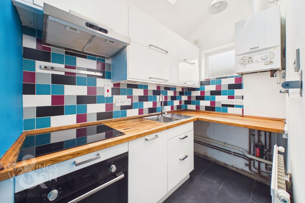 Property photo 3 of 20