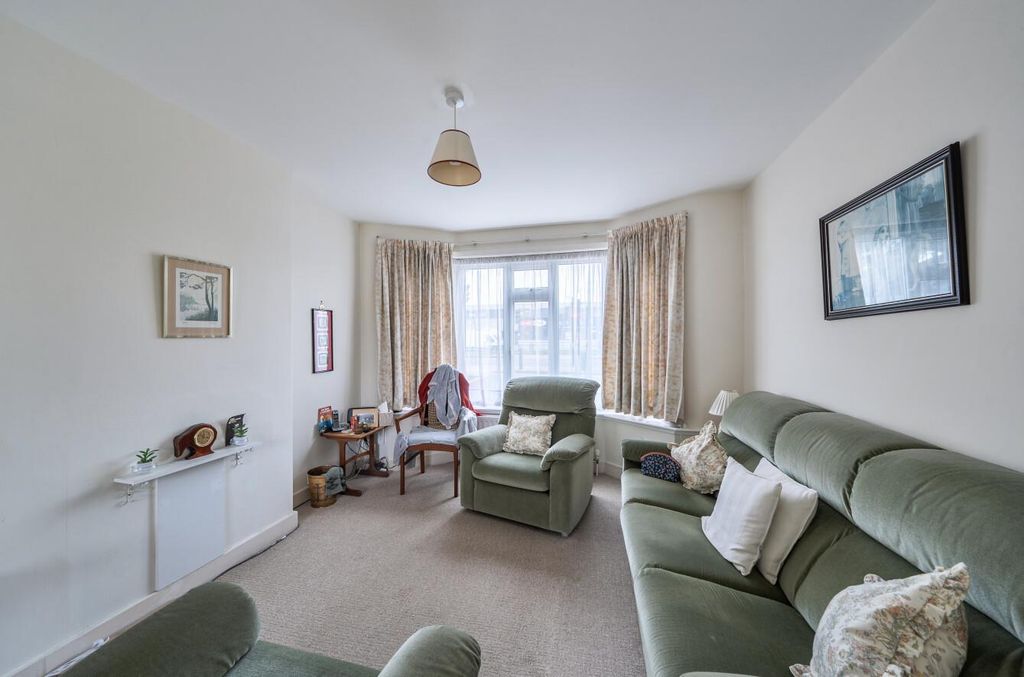 Property photo 2 of 14 Davidson Frost-Wellings, Dfw, Honeypot Lane, Stanm