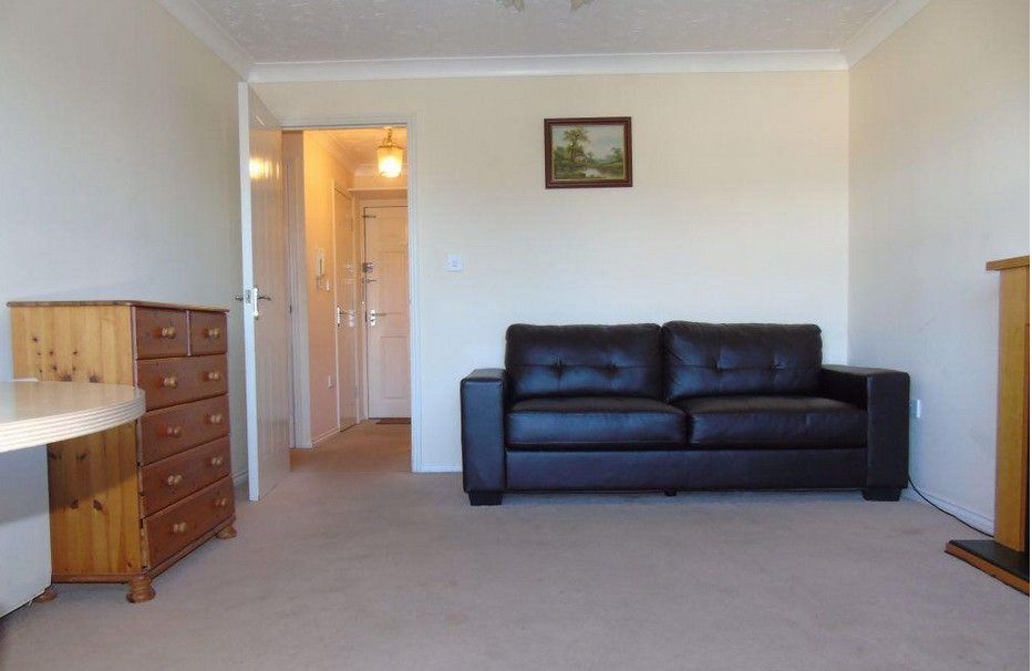 Property photo 2 of 3