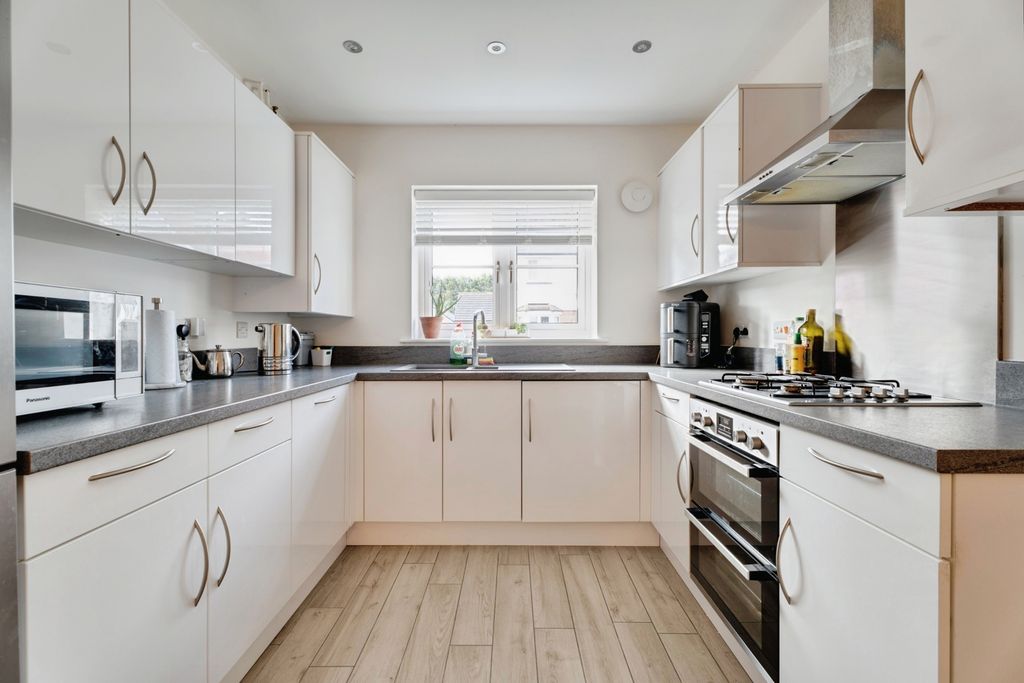Property photo 2 of 23 Pbox-Img.Jpg