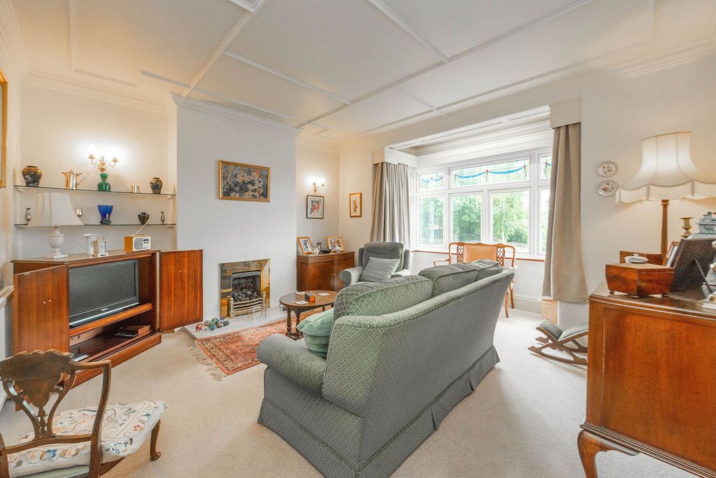 Property photo 2 of 30