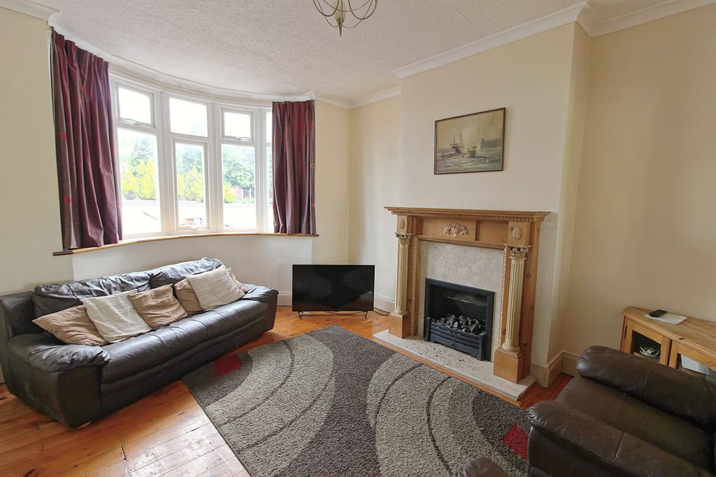 Property photo 2 of 18
