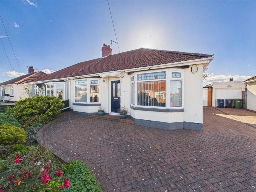 Property photo 1 of 19 Cam01858G0-Pr0342-Still025.Jpg