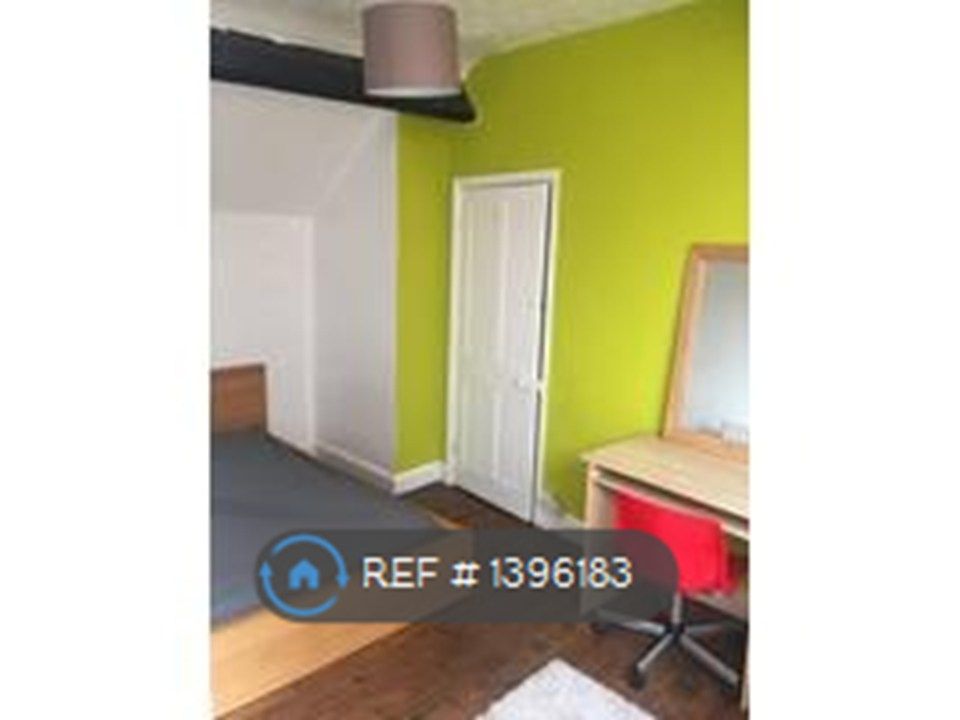 Property photo 3 of 12