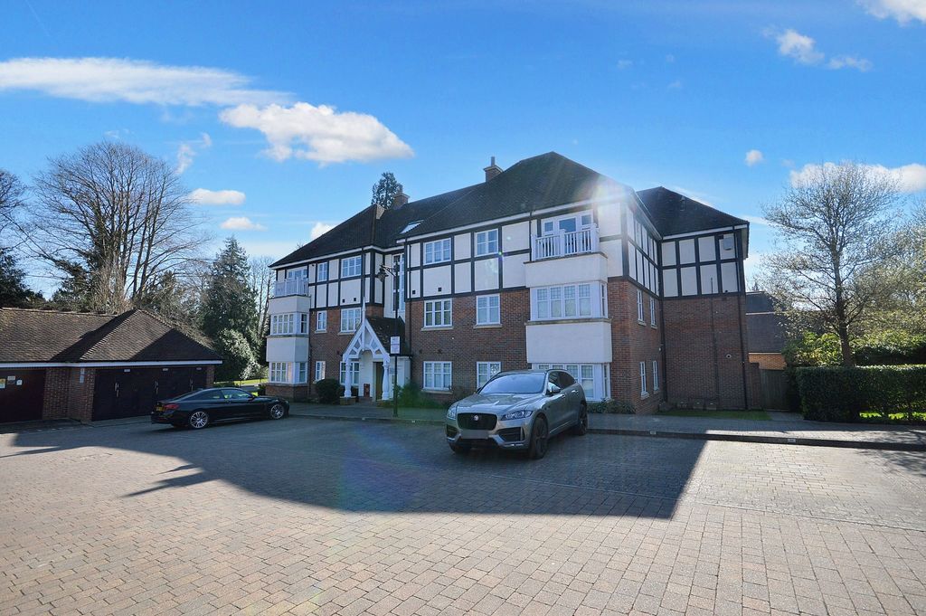 Property photo 1 of 8