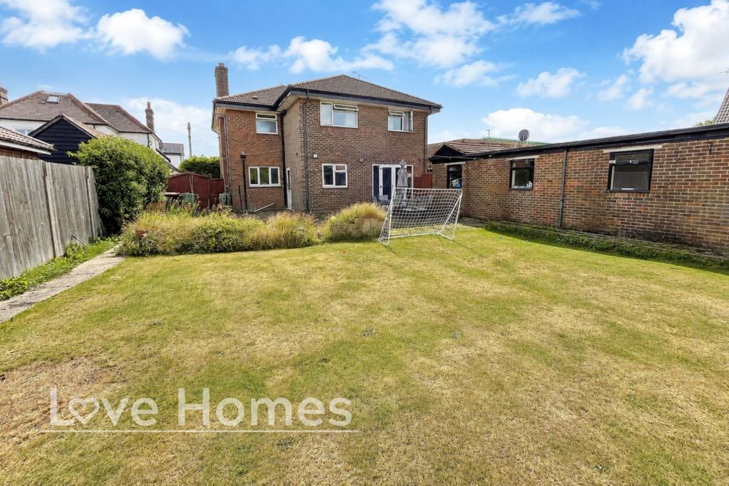 Property photo 1 of 18 5348170