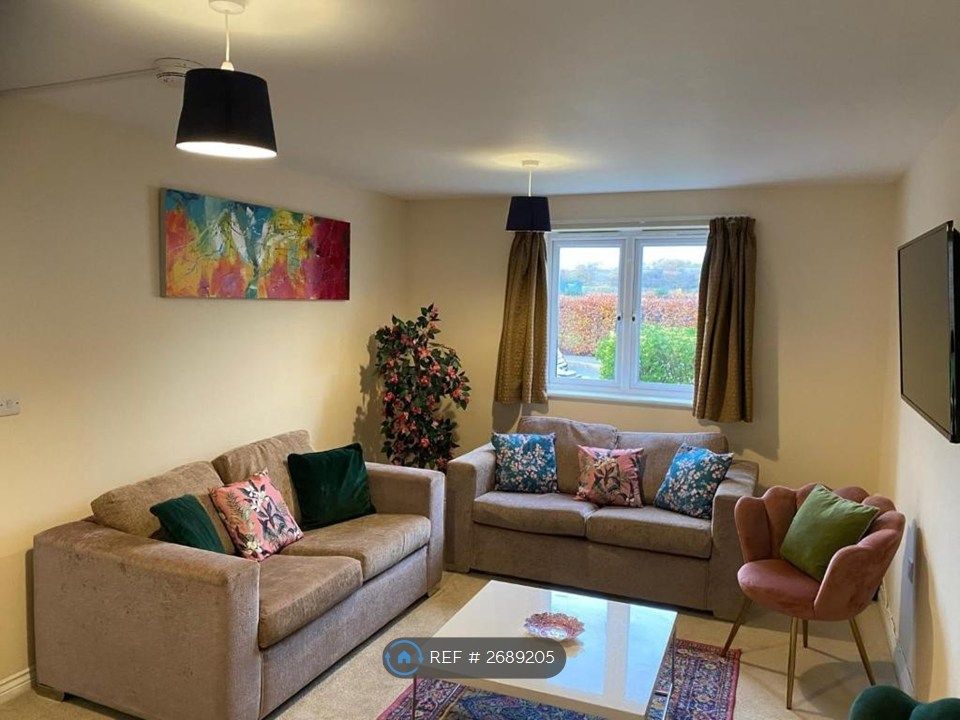 Property photo 3 of 35