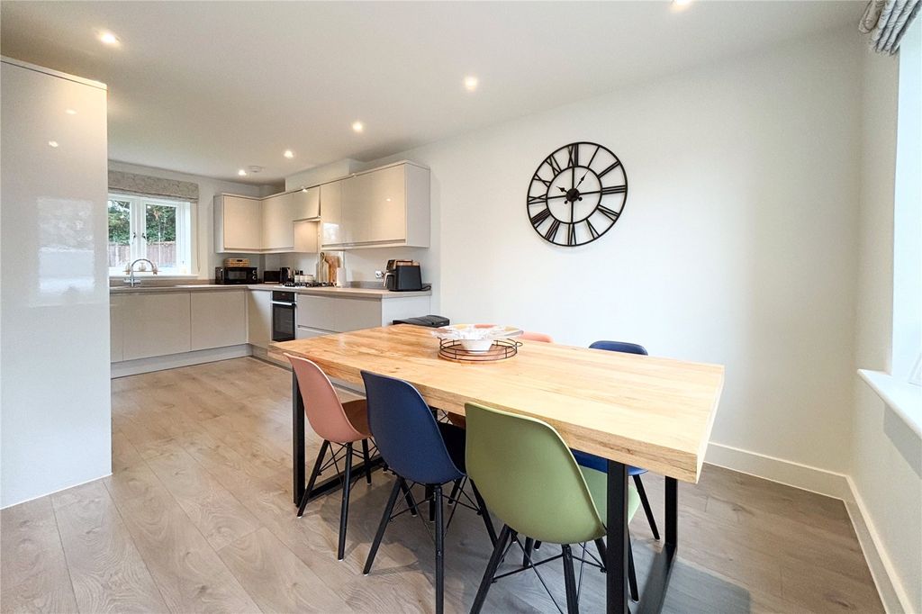 Property photo 3 of 27 Picture No. 37