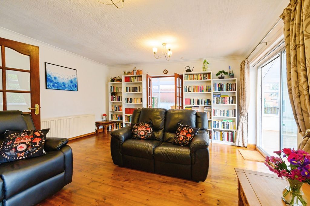 Property photo 3 of 15 Living Room