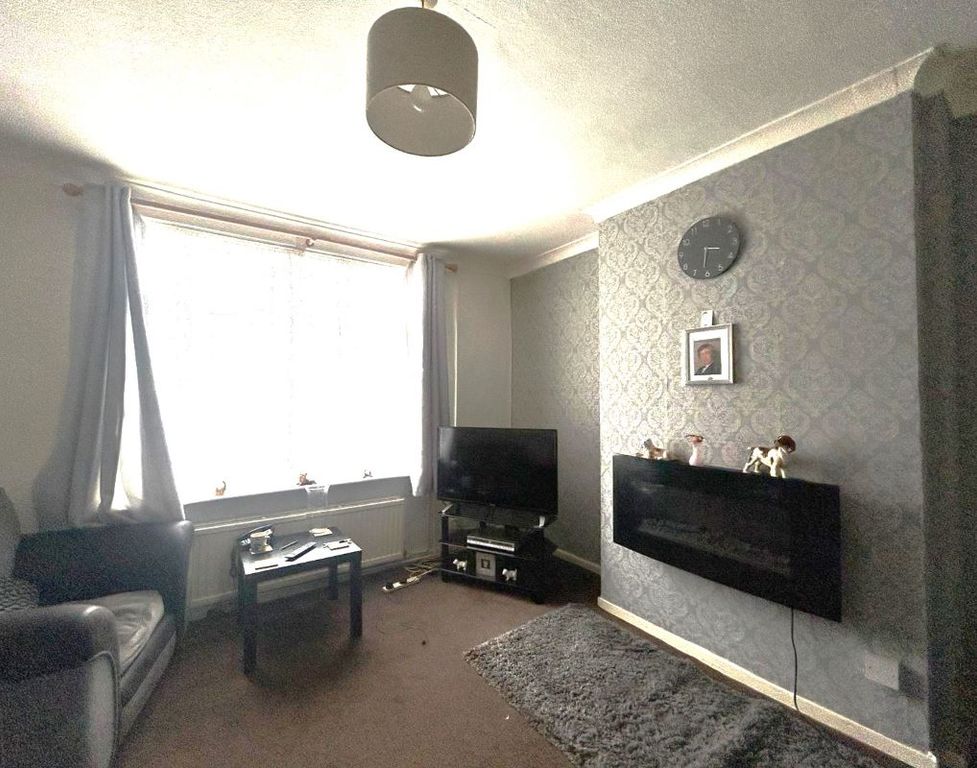 Property photo 3 of 5