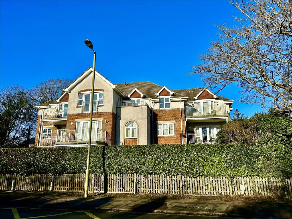 Property photo 1 of 9 Picture No. 13