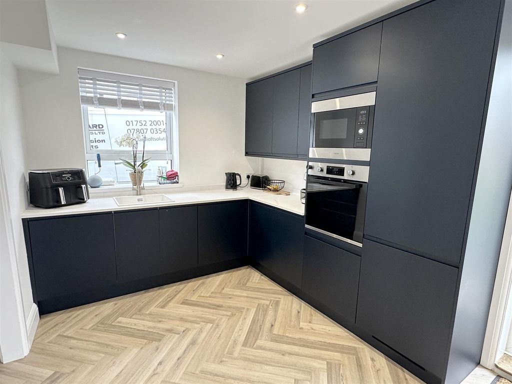 Property photo 3 of 12 Img_0760.Jpg